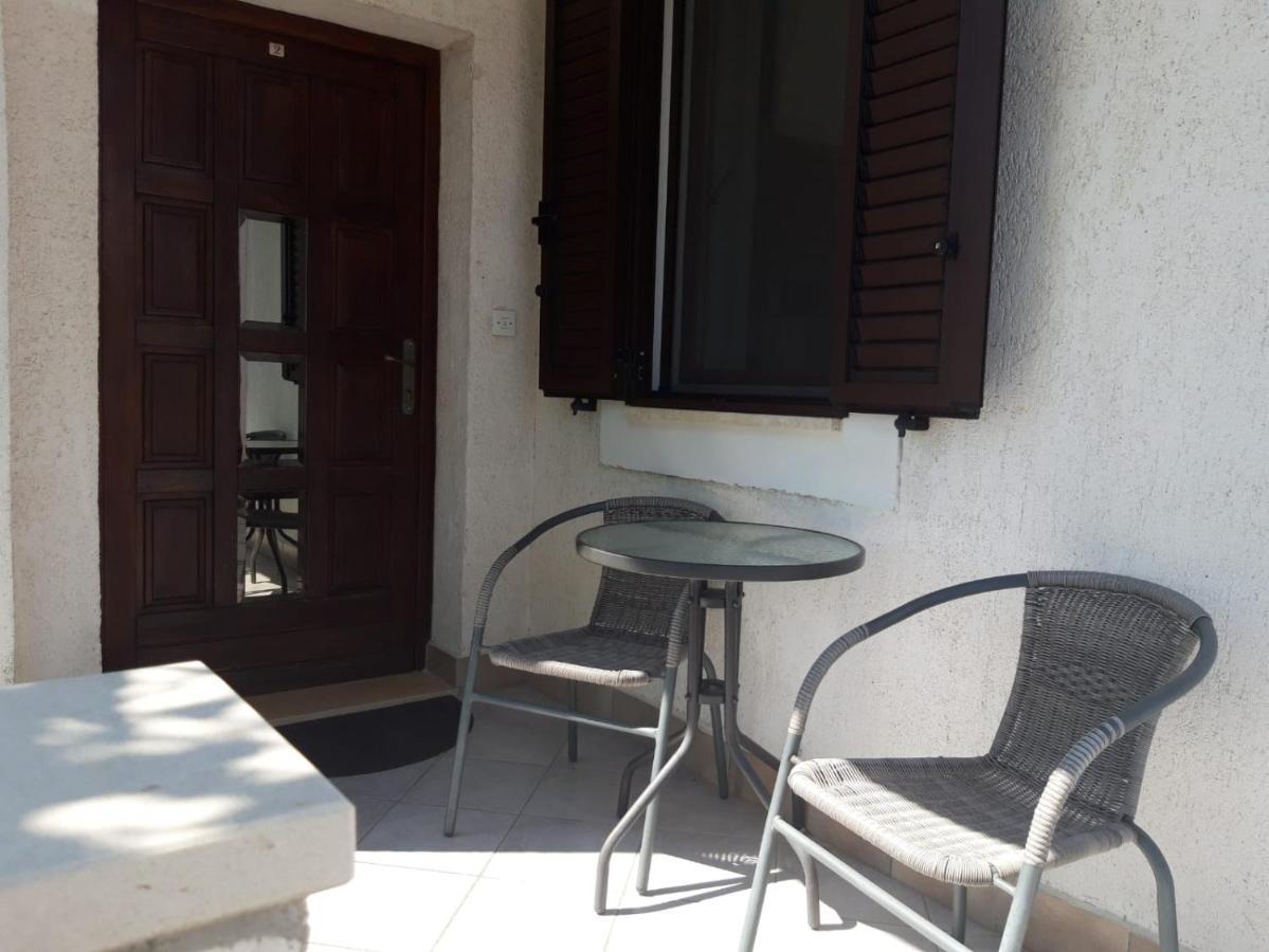 Ferienwohnung Relax Ravni Exterior foto